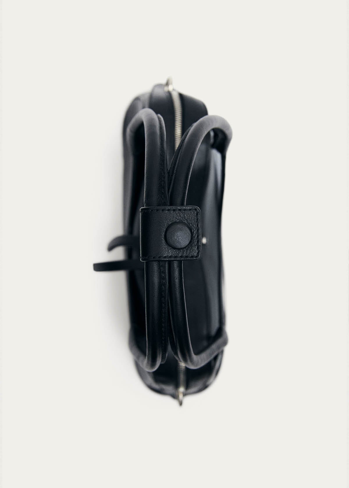 Hilma Vinyl Black Leather Bag - Image 7