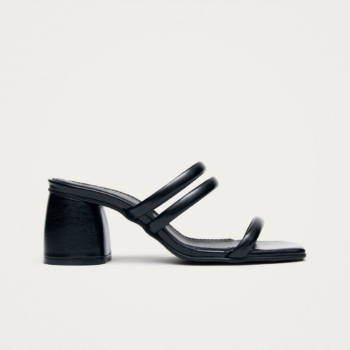 Indiana Rift Black Leather Sandals - Image 3