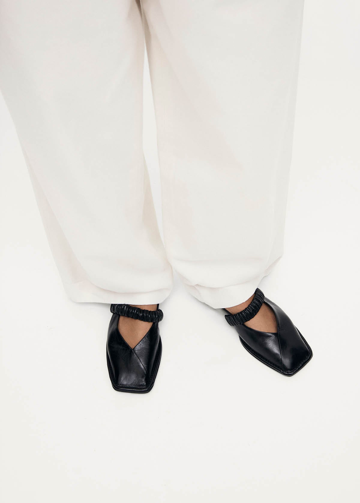 Lautan Black Leather Ballet Flats - Image 2