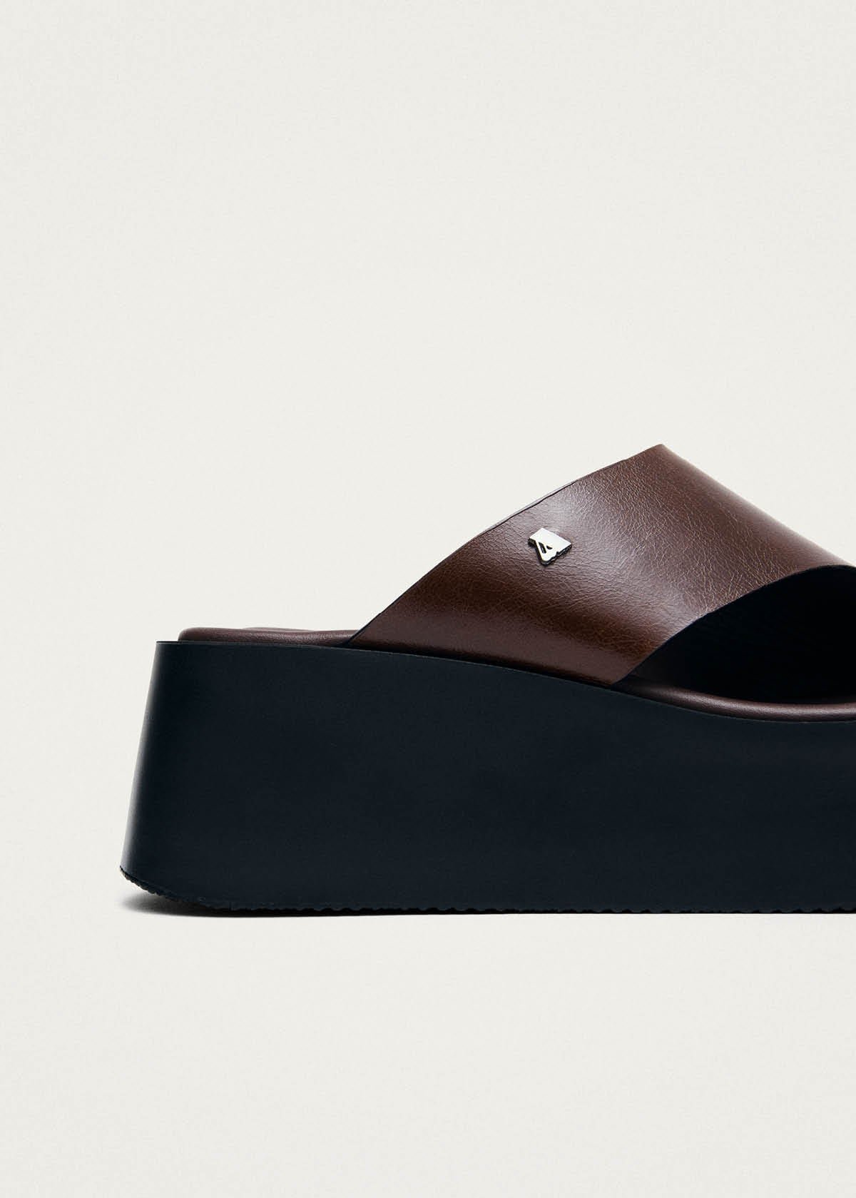 Nova Rift Brown Leather Sandals - Image 7