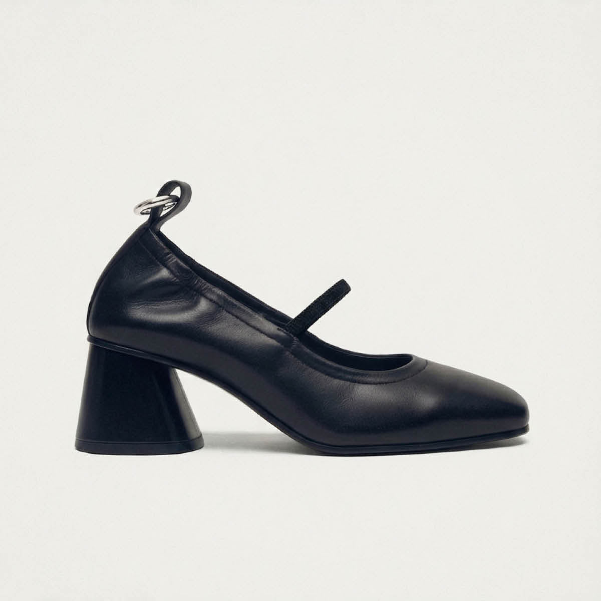 Rhiane Black Leather Pumps - Image 3