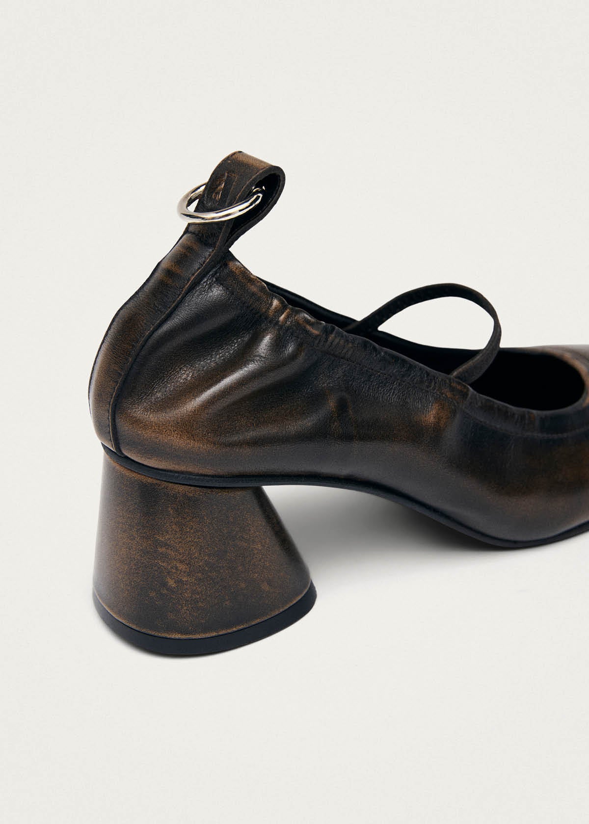 Rhiane Vintage Effect Brown Leather Pumps - Image 7