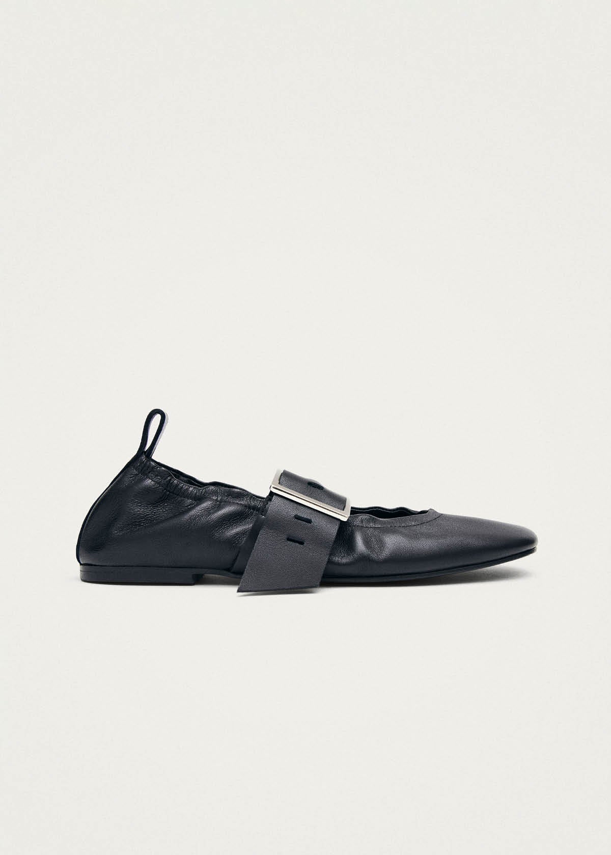 Sarea Black Leather Ballet Flats - Image 6